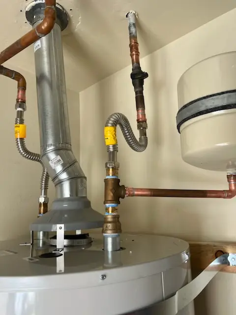 Water heater installation and plumbing repair in Greenway - Upper Kirby